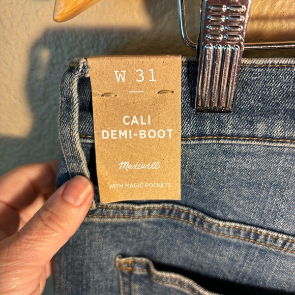 NWT Madewell Cali Demi Boot Jeans, size 31,Mid Rise, Cropped, Stretch - Picture 5 of 11